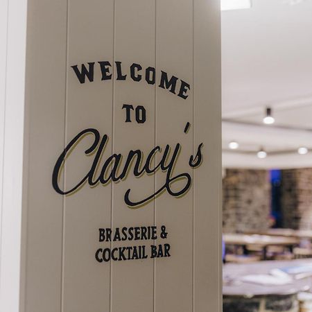 Banjo Paterson Inn Jindabyne Exterior photo