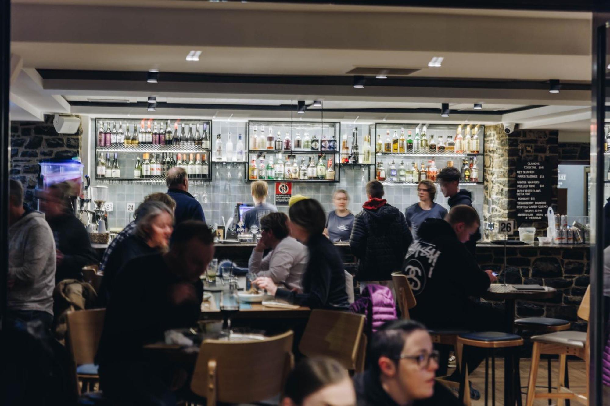 Banjo Paterson Inn Jindabyne Exterior photo